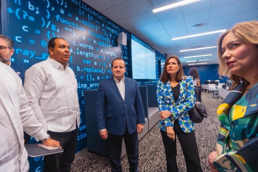República Dominicana impulsa innovación con visita a centros de IA en Miami