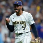 Mets refuerzan rotación con Freddy Peralta en intercambio con Brewers