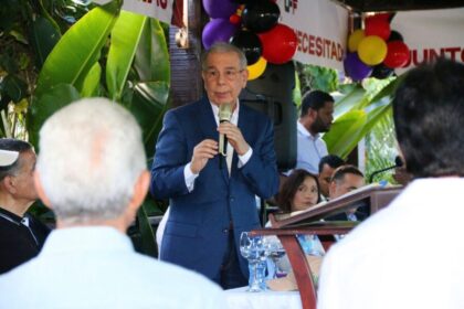 Danilo Medina advierte “quiebra técnica” y alto endeudamiento RD