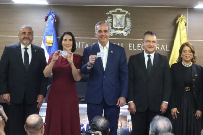 JCE inicia entrega de nuevas cédulas de identidad en RD