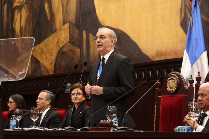 Abinader lanza Meta RD 2036 para duplicar la economía nacional