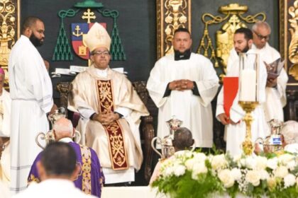 Misa Crismal inicia Semana Santa en la Catedral Primada de América