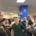 Gobierno allana CNEL por red de corrupción en sector eléctrico