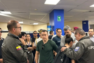 Gobierno allana CNEL por red de corrupción en sector eléctrico