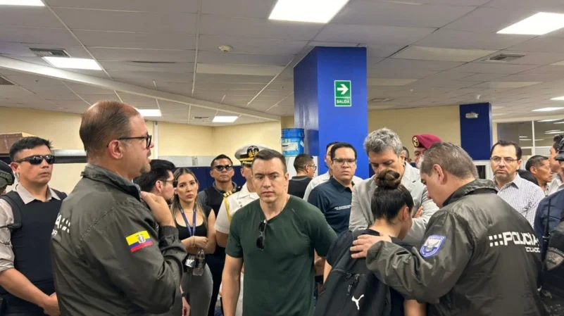 Gobierno allana CNEL por red de corrupción en sector eléctrico