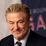 Alec Baldwin evalúa su retiro tras el caso fatal en “Rust”