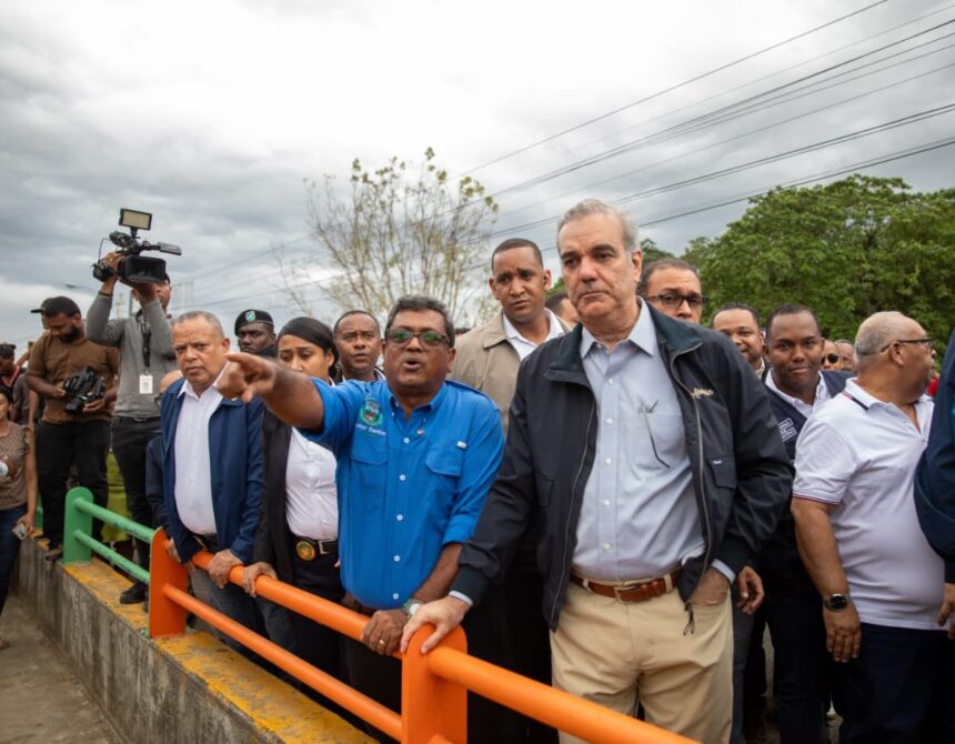 Abinader asigna RD$7 millones a familias afectadas en Los Alcarrizos