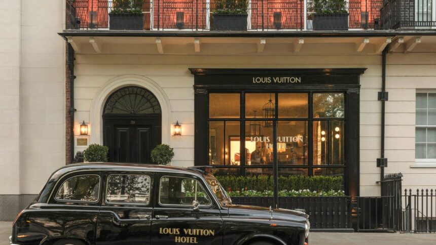 Louis Vuitton abre hotel efímero en Mayfair para celebrar el Monogram