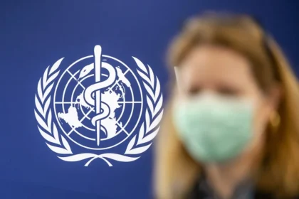 EE.UU. mantiene bajo el riesgo de ébola tras nuevo brote mundial