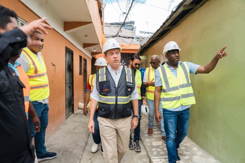 Gobierno rehabilita viviendas para familias vulnerables en Los Praditos