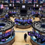 Wall Street cae por tensión EE.UU.-Irán y alza del petróleo