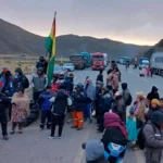 Bolivia sufre insurrección y bloqueos por alza histórica de combustibles