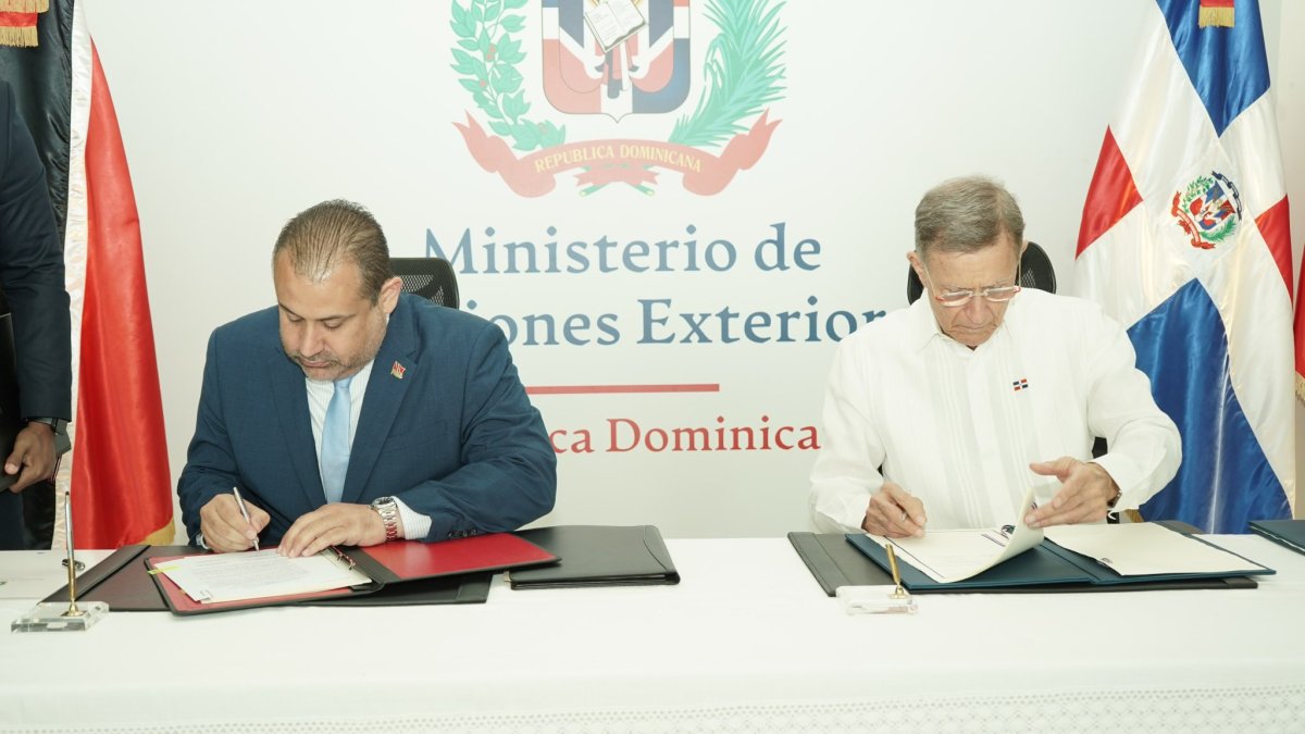 República Dominicana y Trinidad y Tobago firman acuerdo aéreo