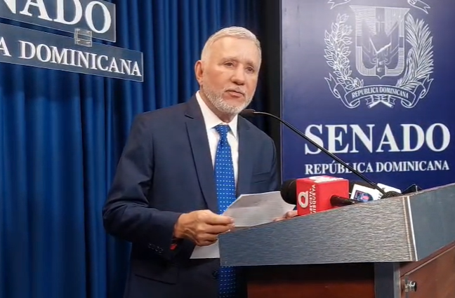 Taveras propone eliminar prisión por difamación en RD