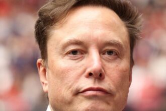 Elon Musk es el primer billonario tras debut bursátil de SpaceX