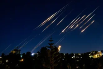 Irán lanza misiles contra Israel en respuesta a ataque en Beirut