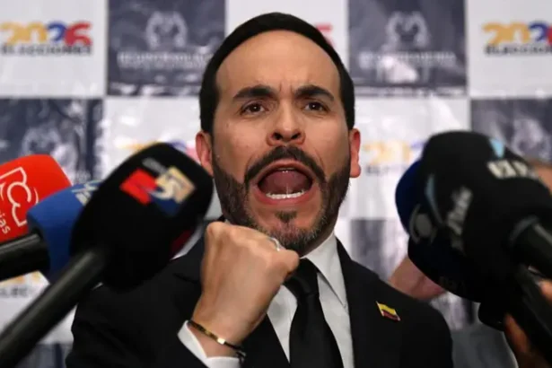 Abelardo de la Espriella lidera primera vuelta presidencial en Colombia