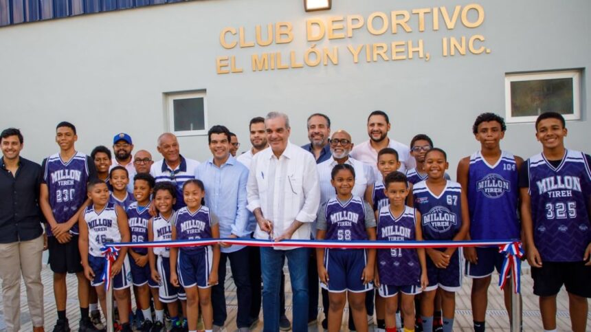 Abinader inaugura Club Deportivo El Millón Yireh renovado