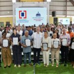 Abinader entrega 400 títulos de propiedad en Montecristi